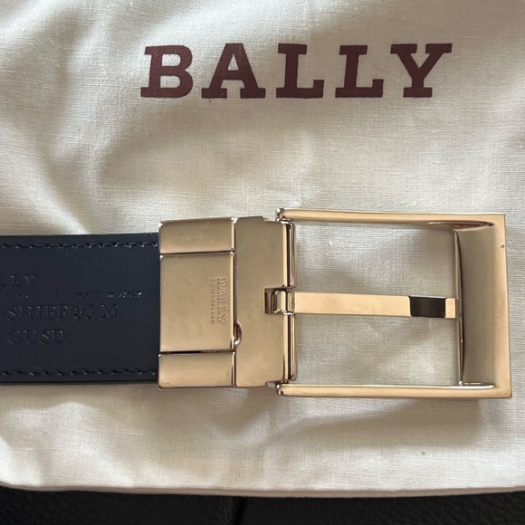 Bally Reversible & Adjustable Leather Belt - Picture 5 of 9